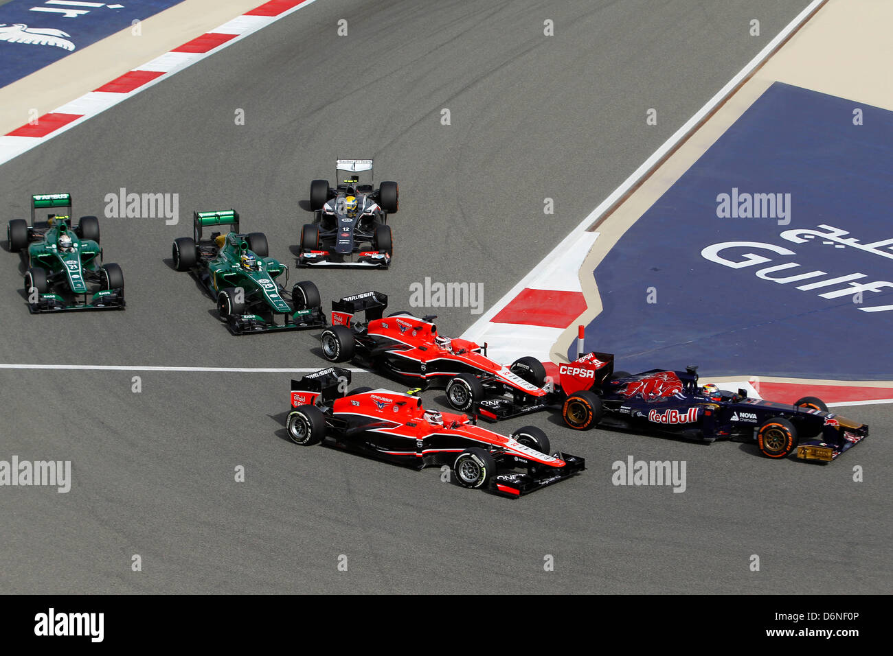 Manam, Bahrain. Xx Aprile, 2013. Motorsports: FIA Formula One World Championship 2013, il Gran Premio del Bahrein, #20 Charles Pic (FRA, Caterham Team di F1), #21 Giedo Van der Garde (NLD, Caterham Team di F1), #22 Jules Bianchi (FRA, Marussia F1 Team), #23 Max Chilton (GBR, Marussia F1 Team), #12 Esteban Gutierrez (MEX Sauber F1 Team), #18 Jean-Eric Vergne (FRA, la Scuderia Toro Rosso), Foto Stock