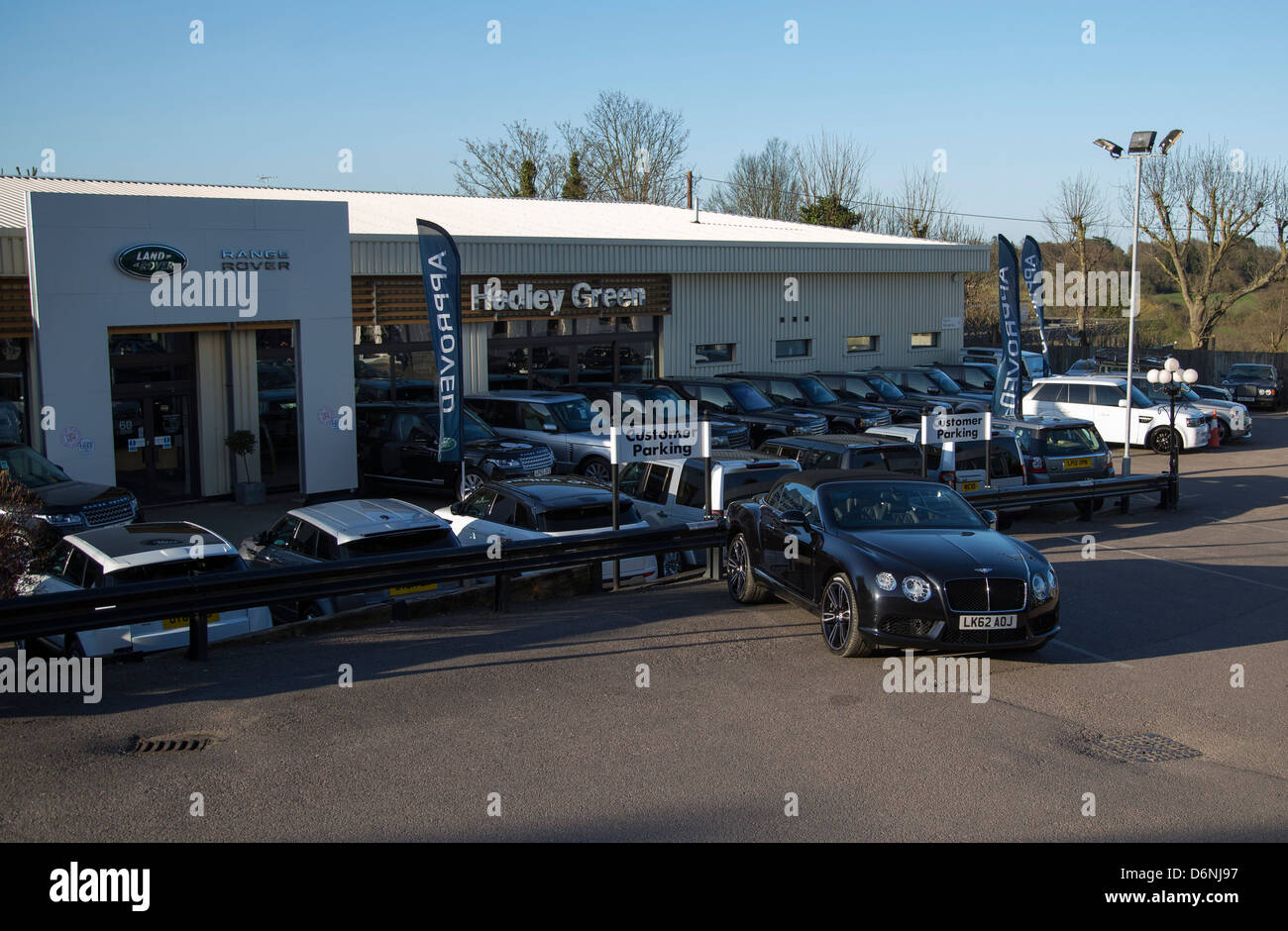 I concessionari Bentley a Barnet gazzetta Bentley Motors concessionaria autorizzata dal costruttore dei servizi Foto Stock