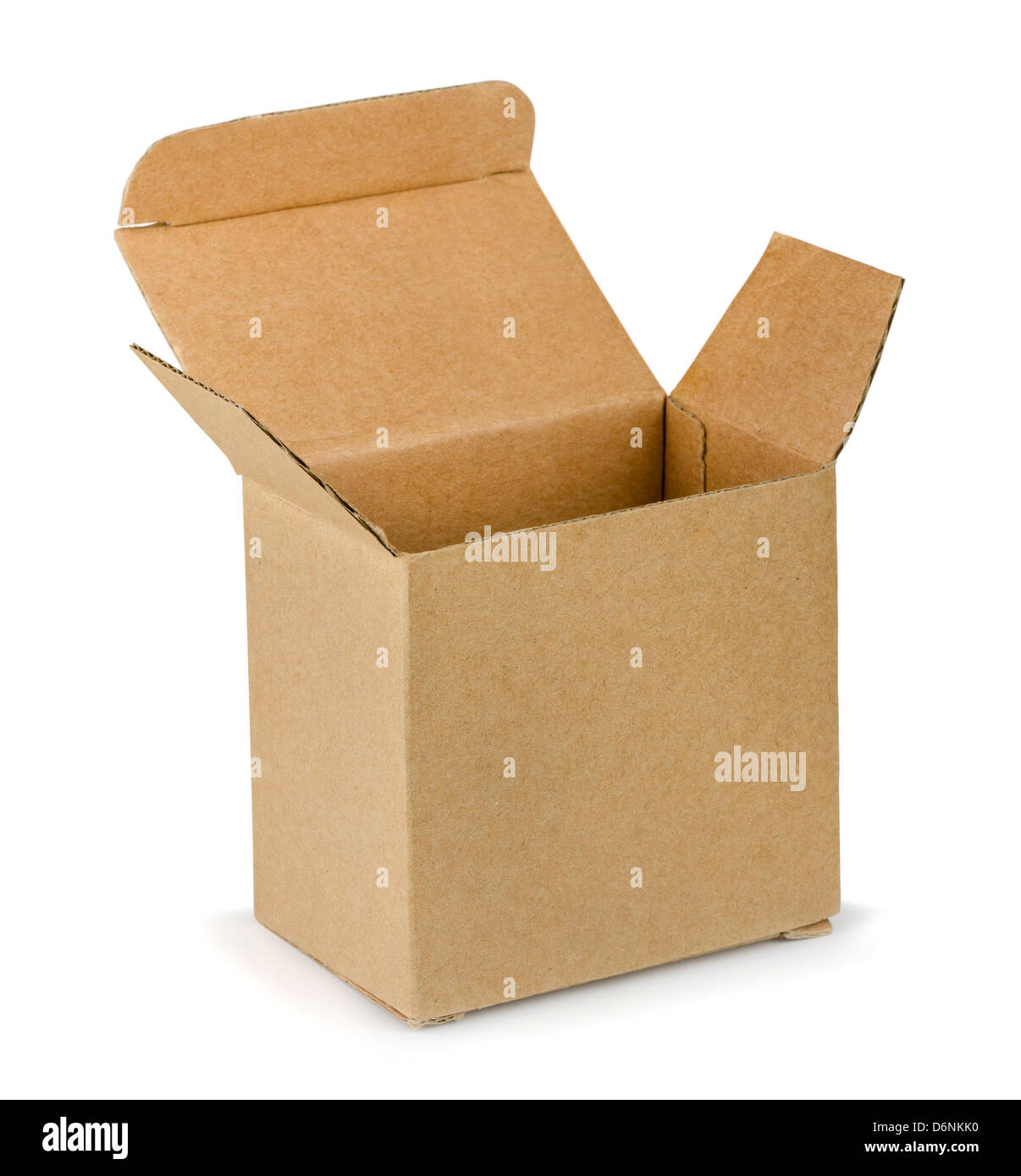 Vuoto marrone aperto la scatola di cartone isolato su bianco Foto Stock