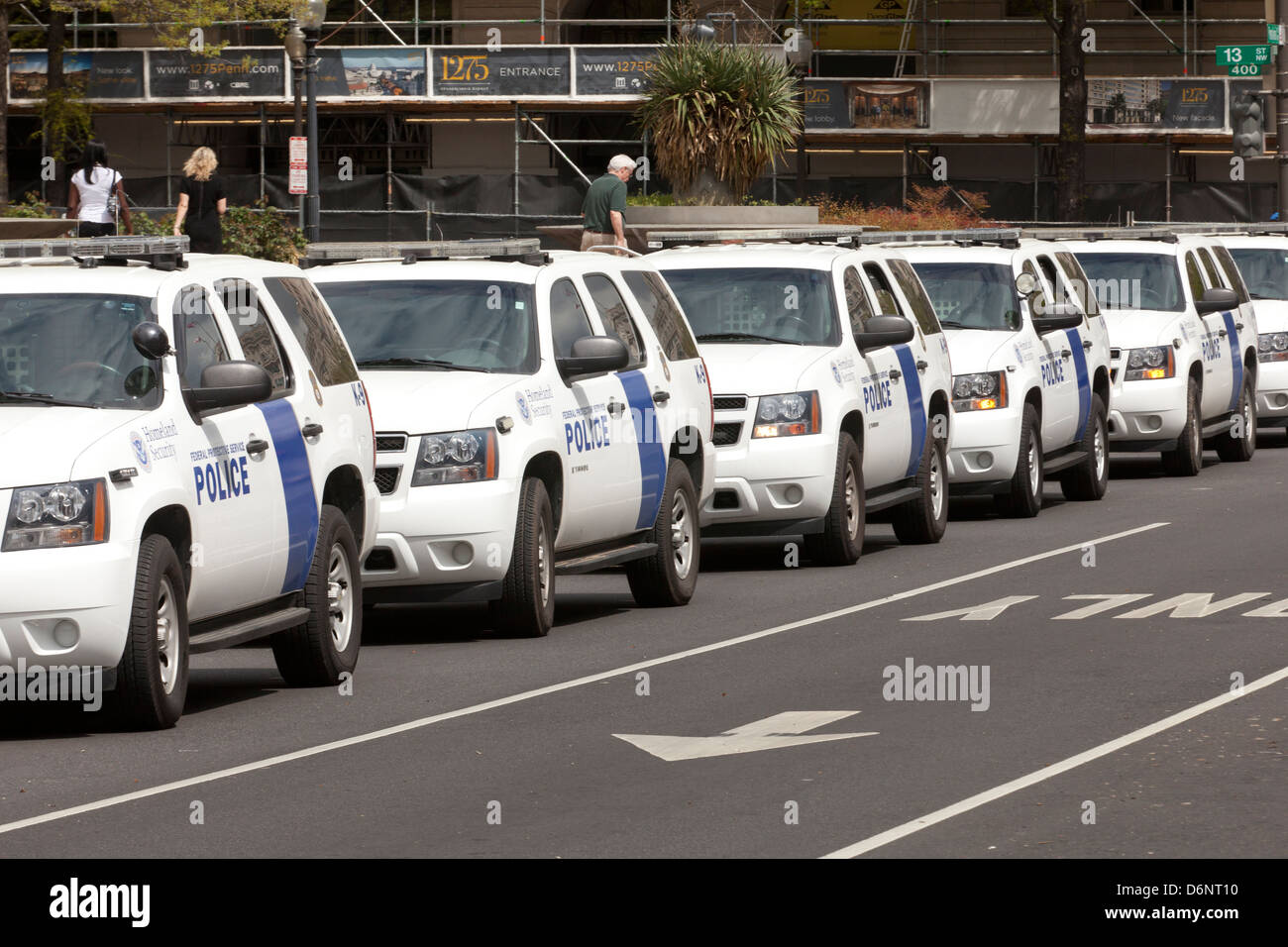 Homeland Security i veicoli della polizia schierati - Washington DC, Stati Uniti d'America Foto Stock