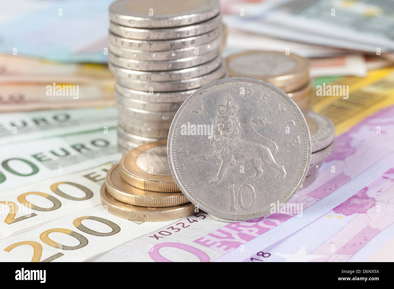 Berlino, Germania, le banconote in euro, Euromuenzen e 10-pence coin Foto Stock