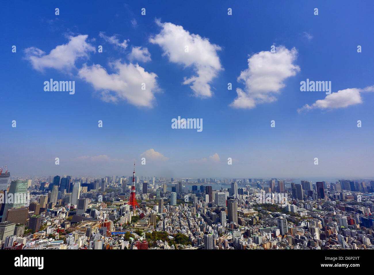 La Tokyo Tower e lo skyline della città di Tokyo, Giappone Foto Stock