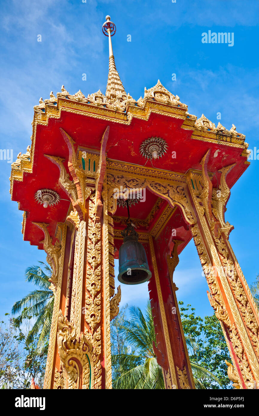 Karon Beach, Tempio buddista, Isola di Phuket, Phuket, Thailandia, Sud-est asiatico, in Asia Foto Stock