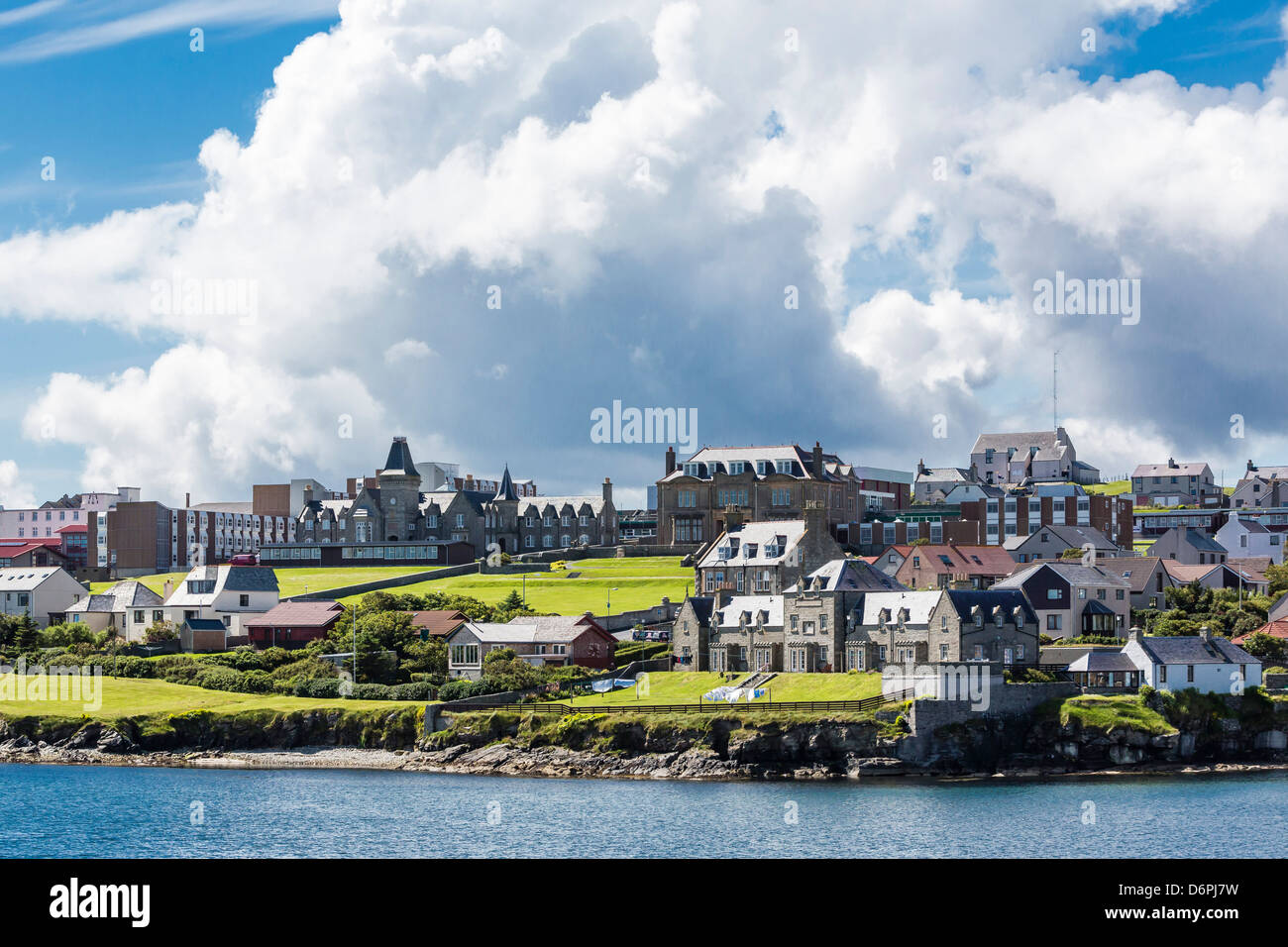 Viste della città portuale di Lerwick, Isole Shetland Scozia, Regno Unito, Europa Foto Stock