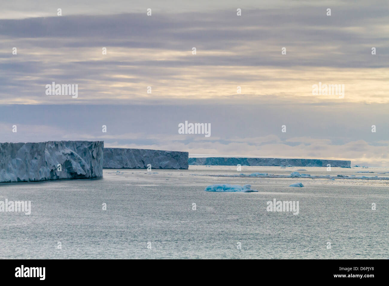 Negribreen (Negri Glacier), Olav V Land, Spitsbergen, arcipelago delle Svalbard, Norvegia, Scandinavia, Europa Foto Stock