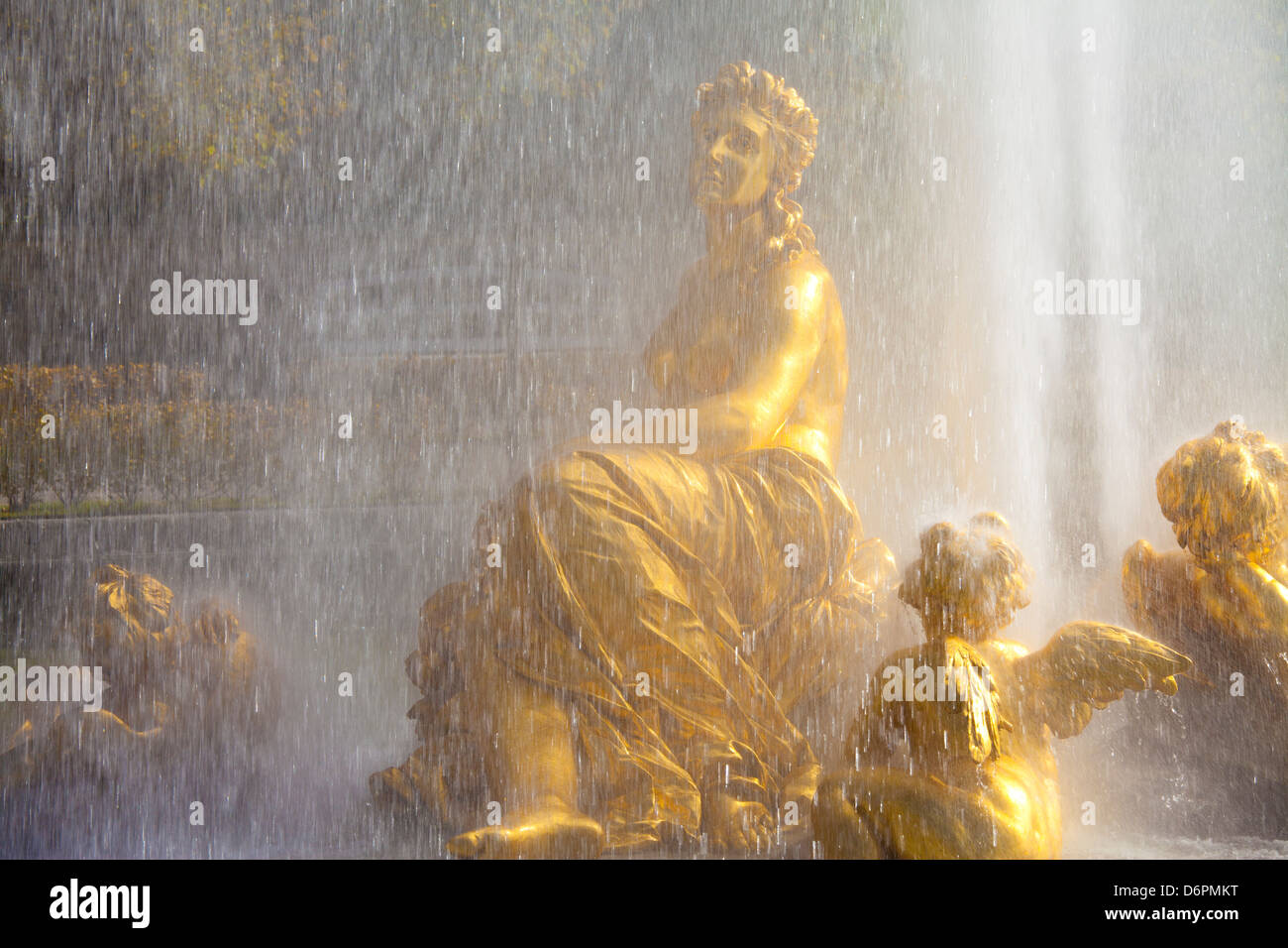 Fontana di acqua presso Linderhof Palace, Baviera, Germania, Europa Foto Stock