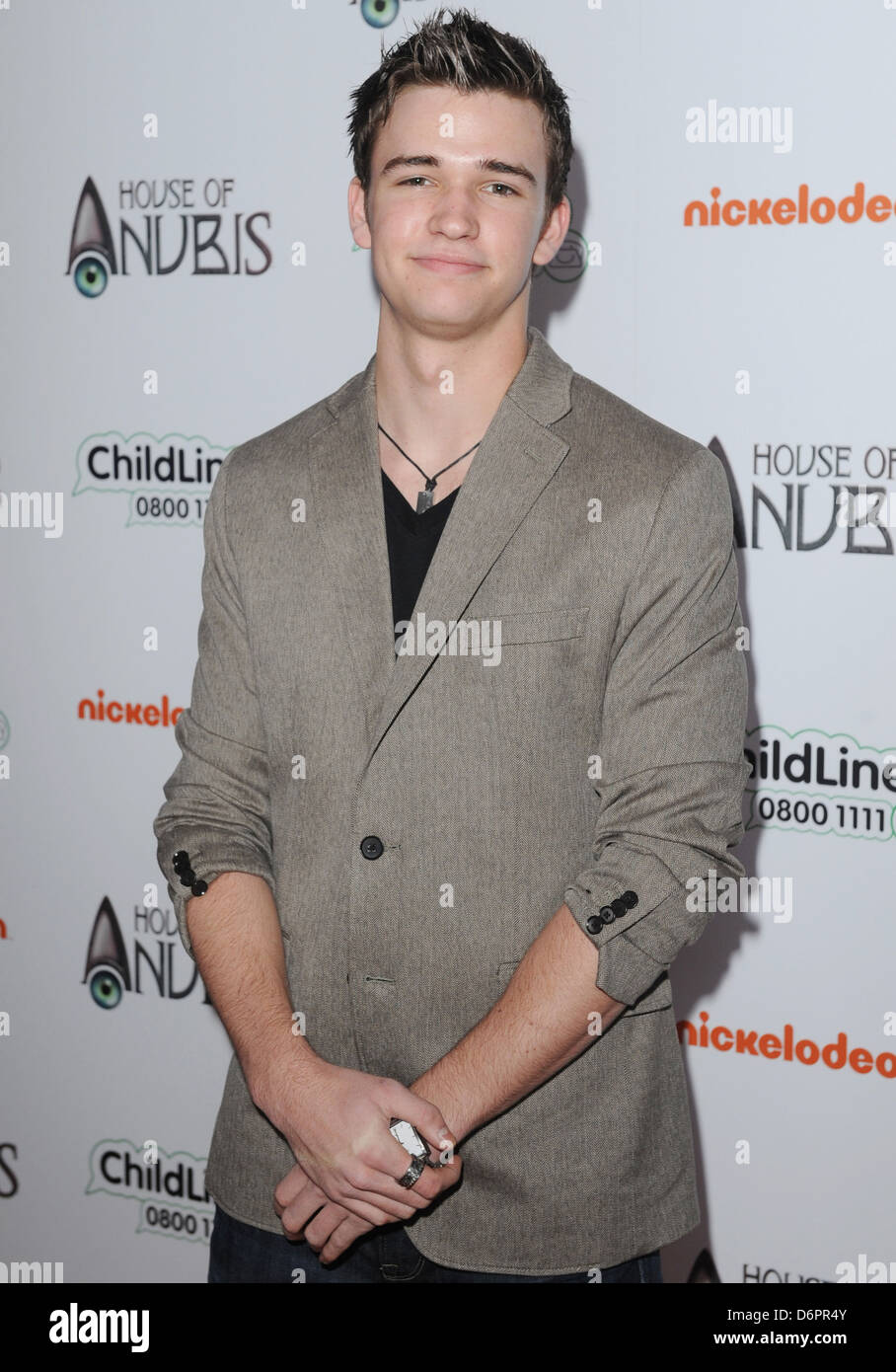 Burkely Duffield UK premiere di Nickelodeon serie TV 'Casa di Anubis' alla Freemasons Hall Arrivi - Londra, Inghilterra- Foto Stock