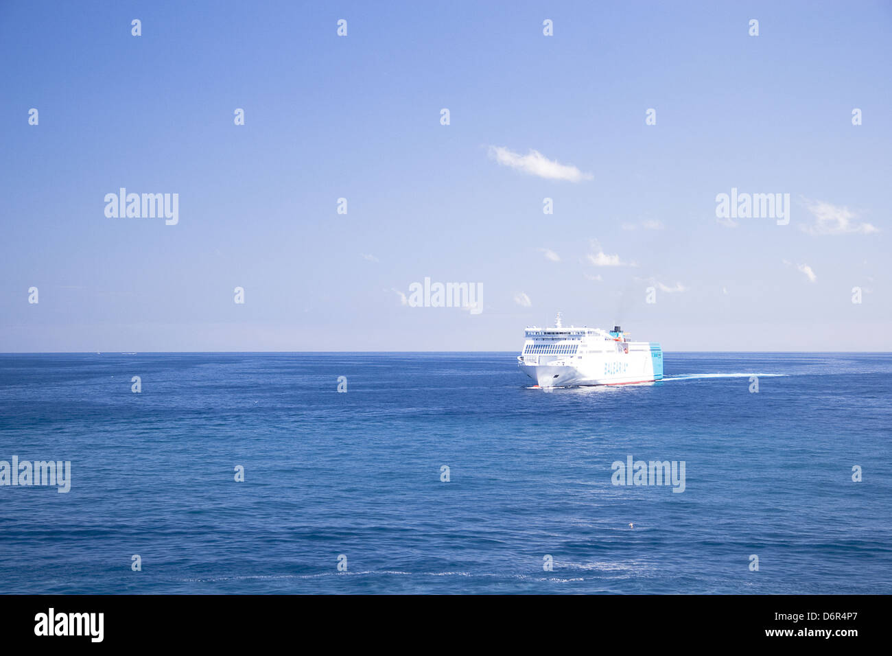 Traghetto sul mar mediterraneo Foto Stock