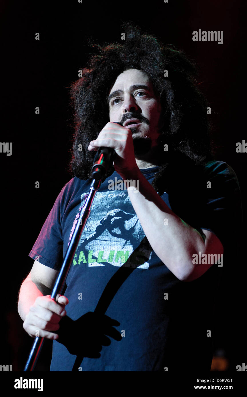 Counting Crows gioca Hammersmith Apollo su 22/04/2013 a Hammersmith Apollo, Londra. Persone nella foto: Adam Duritz. Foto di Julie Edwards Foto Stock