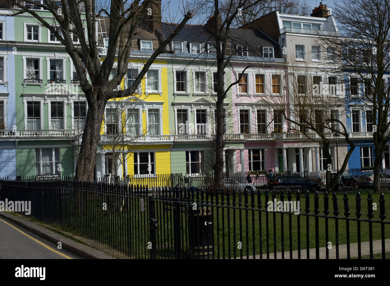 Un blocco a schiera di case a Londra Foto Stock