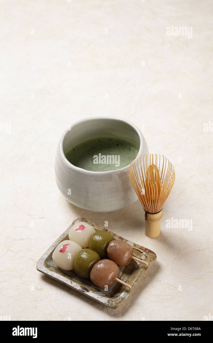 Tè verde Matcha e pasticceria giapponese Foto Stock