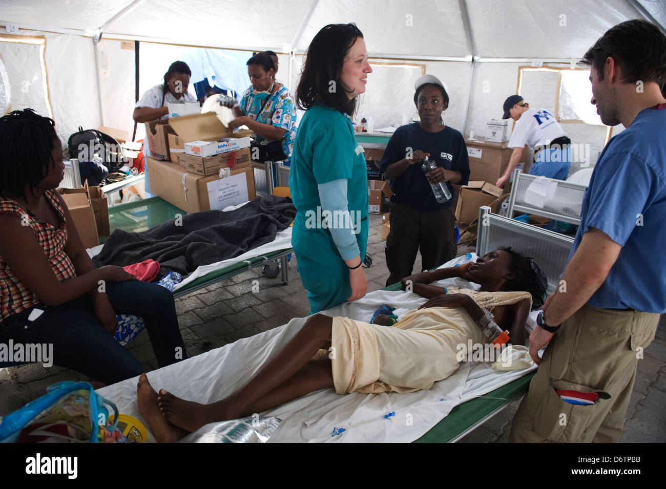 Pazienti ricoverati in ospedale haiti terremoto feriti Foto Stock
