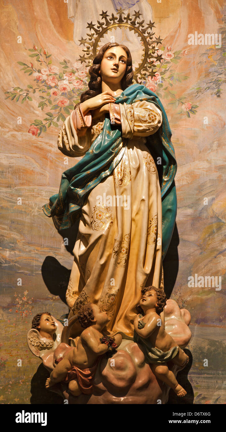 MADRID - MARZO 10: Immacolata Concezione statua da chiesa hl. Theresia Foto Stock