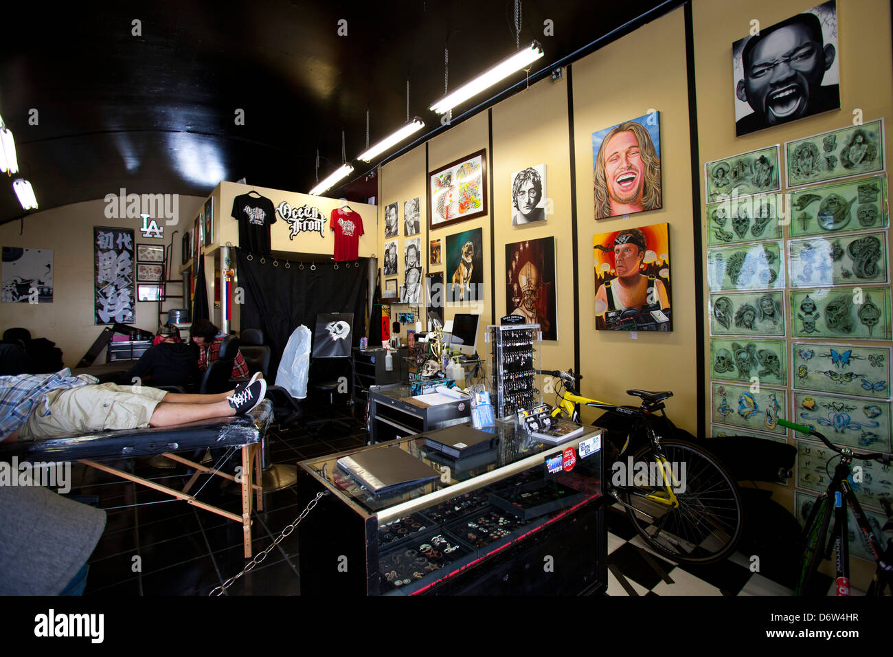 Salotto tattoo, Venice Beach, Los Angeles, California, Stati Uniti d'America Foto Stock