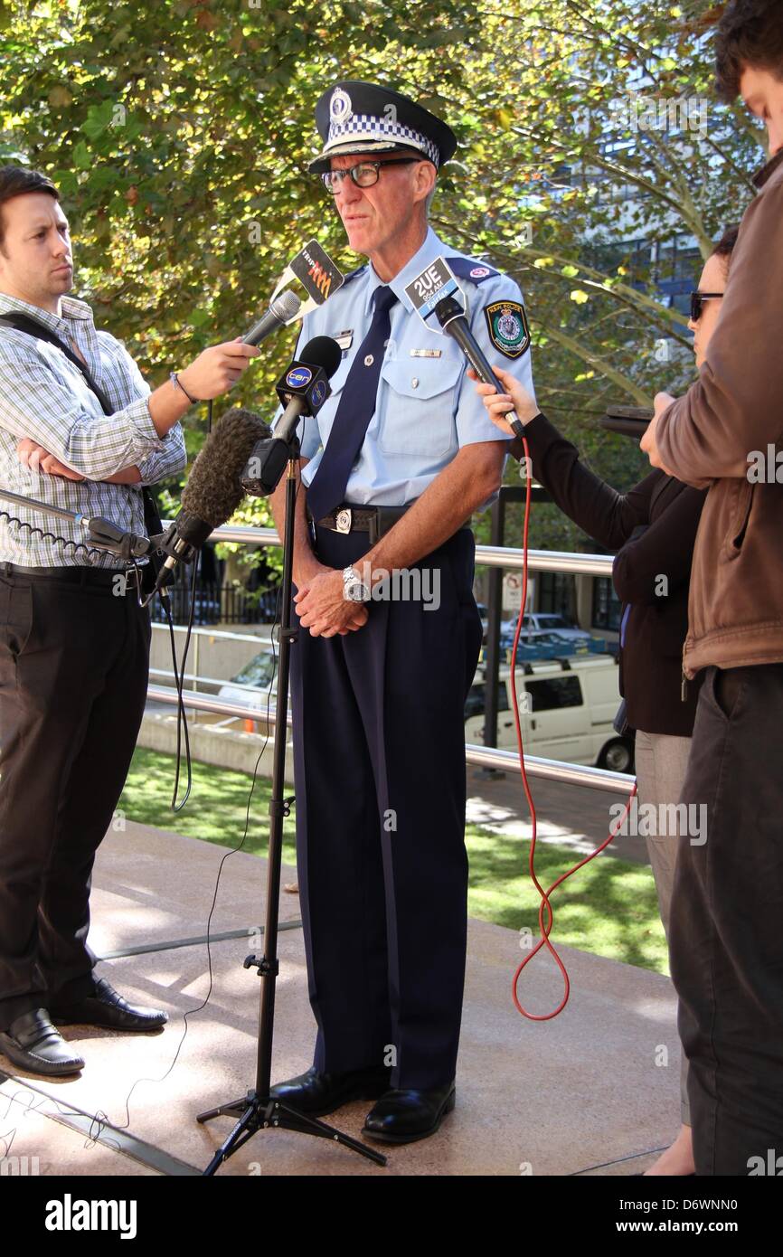 Sydney, Australia. 24 Aprile, 2013. NSW indirizzo di polizia i supporti prima di Anzac Day commemorazioni. Funzionamento Holten Commander, Assistente Commissario Mark Murdoch (nella foto), detto Anzac Day è stato un giorno per gli australiani e neozelandesi per ricordare i caduti ed essi dovrebbero celebrare responsabilmente. Credito: Credito: Richard Milnes / Alamy Live News. Foto Stock