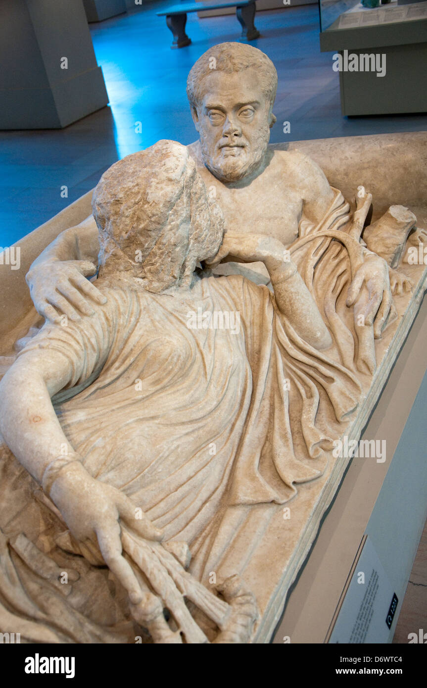 Un coperchio di sarcofago nell'arte greca e romana Galleria nel Metropolitan Museum of Art, (met) New York City USA Foto Stock
