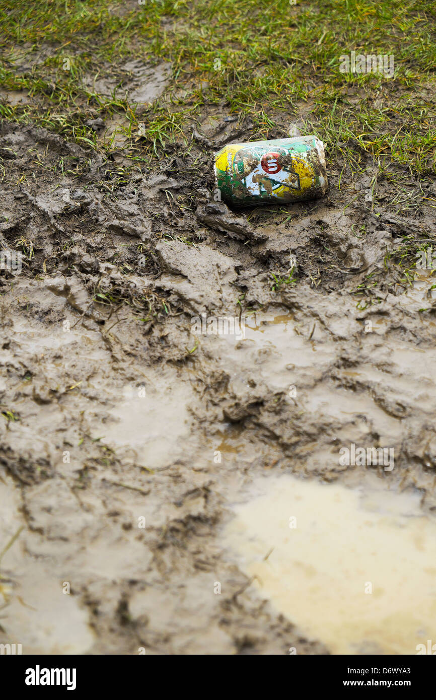 Un scartato può bere. Foto Stock