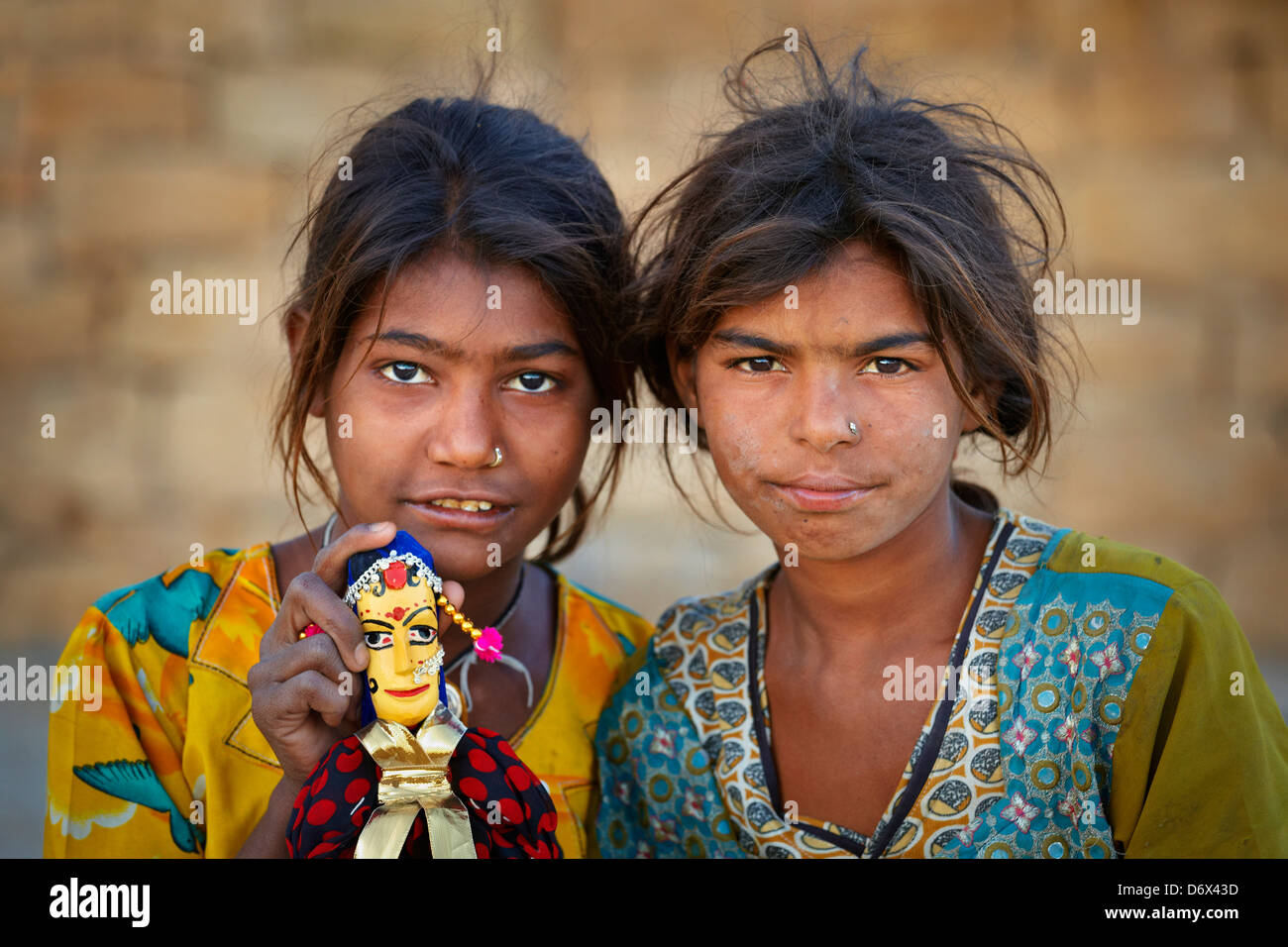 Ritratto di giovane india ragazze, Jaisalmer, India Foto Stock