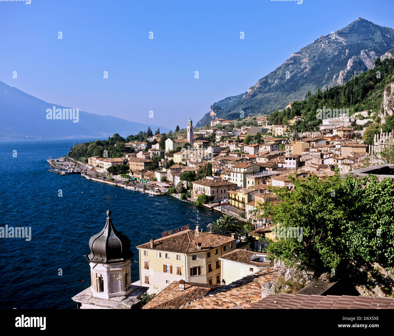 8572. Limone, Lago di Garda, Italia, Europa Foto Stock