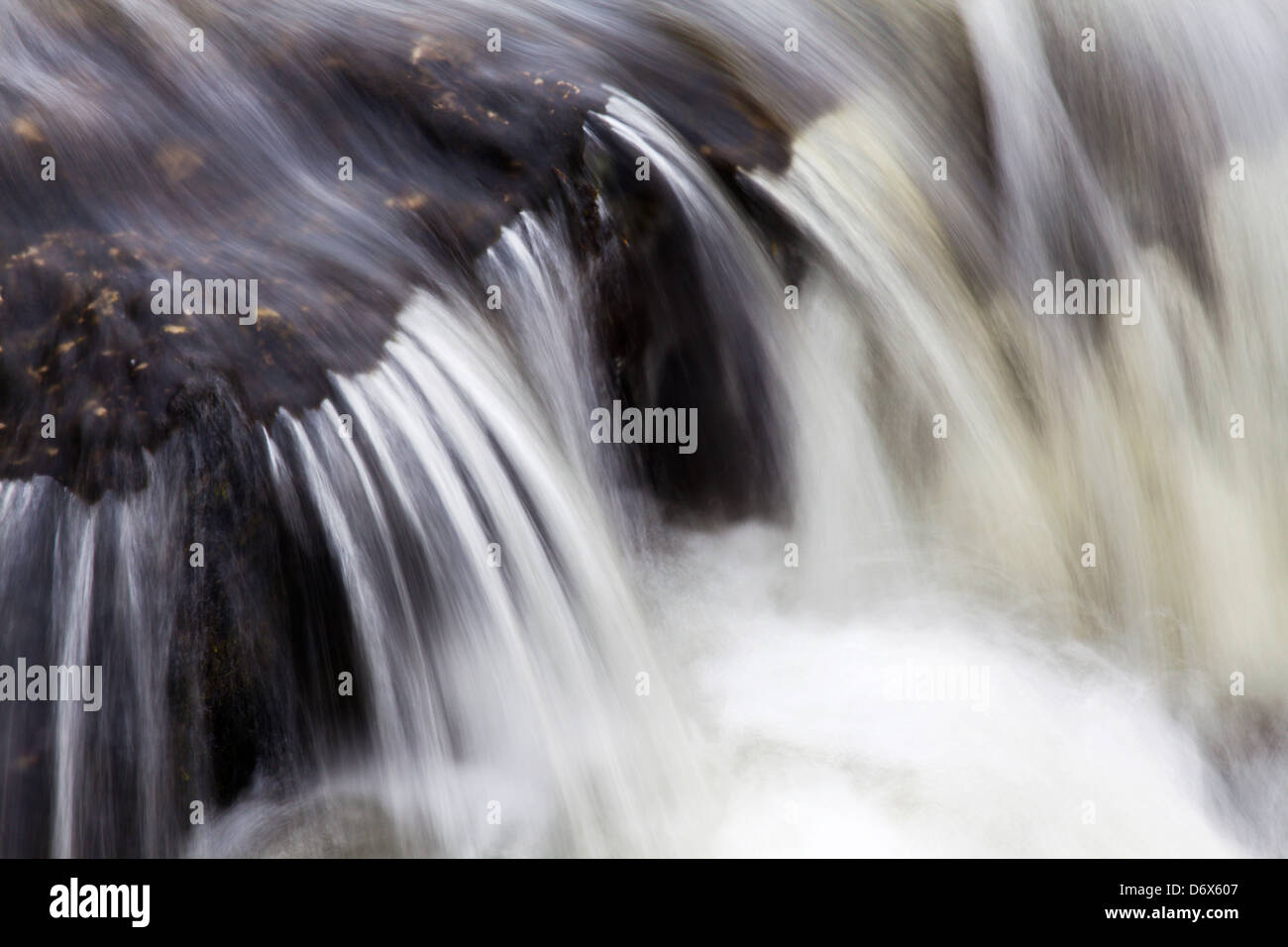 Forza Redmire sul Fiume Ure Wensleydale Yorkshire Dales Inghilterra Foto Stock