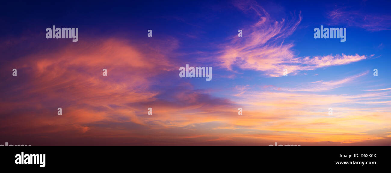 Cielo di tramonto panorama in alta risoluzione Foto Stock
