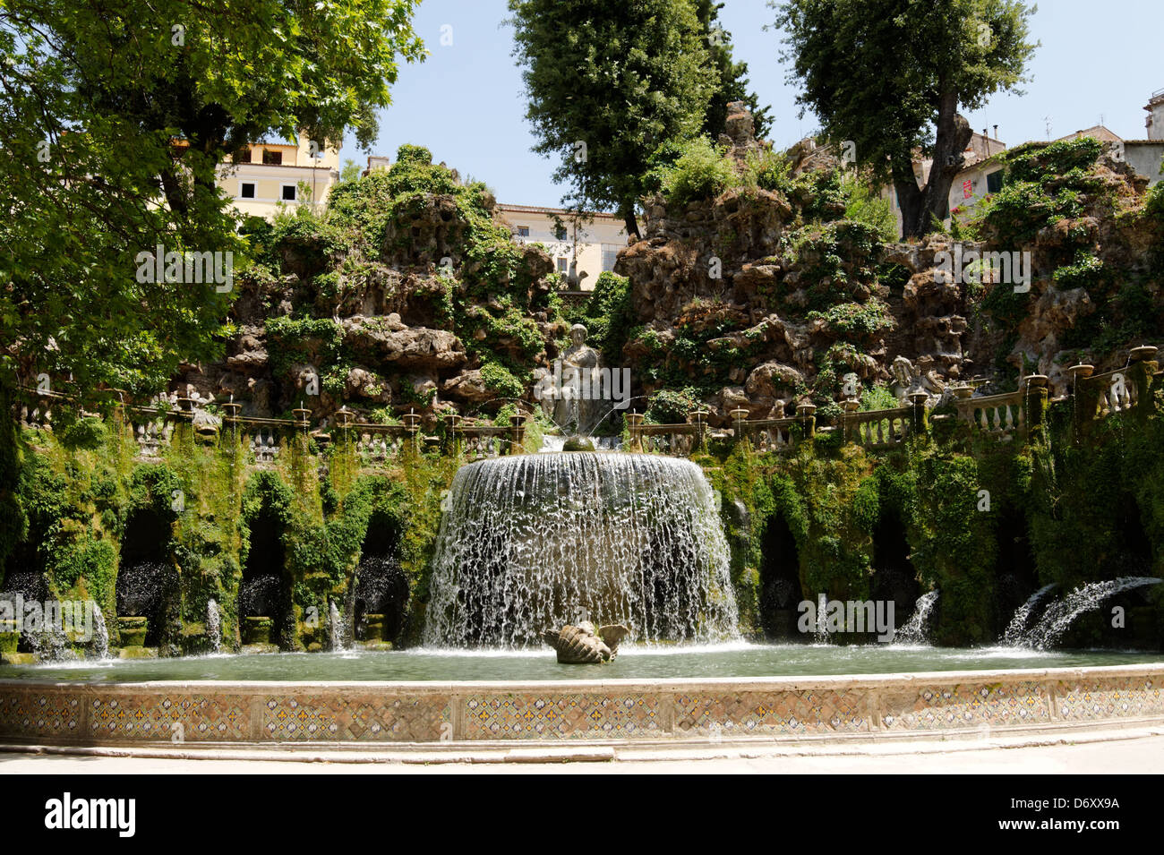 Villa D Este. Tivoli. L'Italia. Vista la grandiosa fontana dell'Ovato o ovale fontana progettata da Pirro Ligorio nel XVI cen Foto Stock