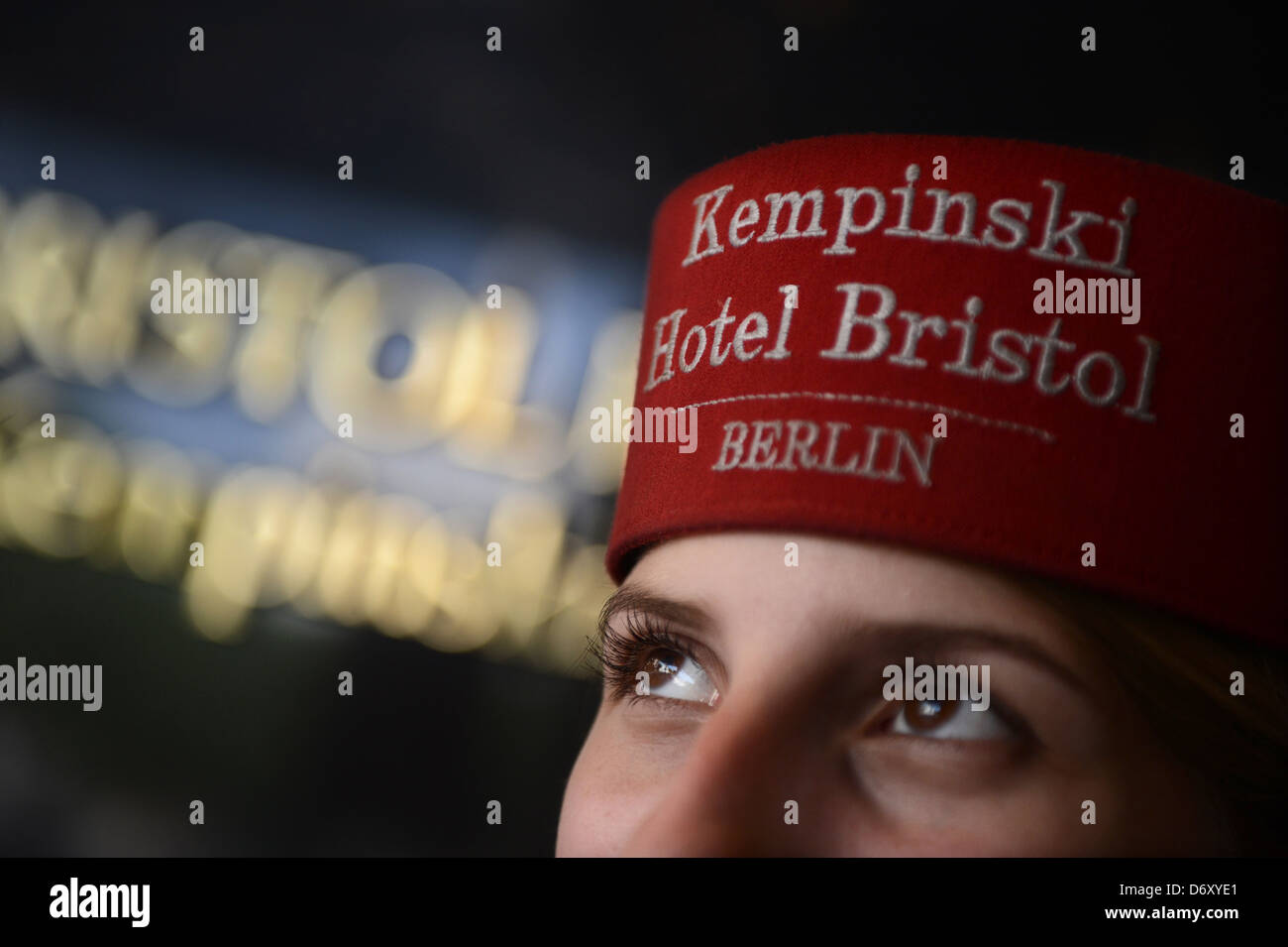Berlino, Germania, pagina anteriore del Kempinski Hotel Bristol Berlin Foto Stock