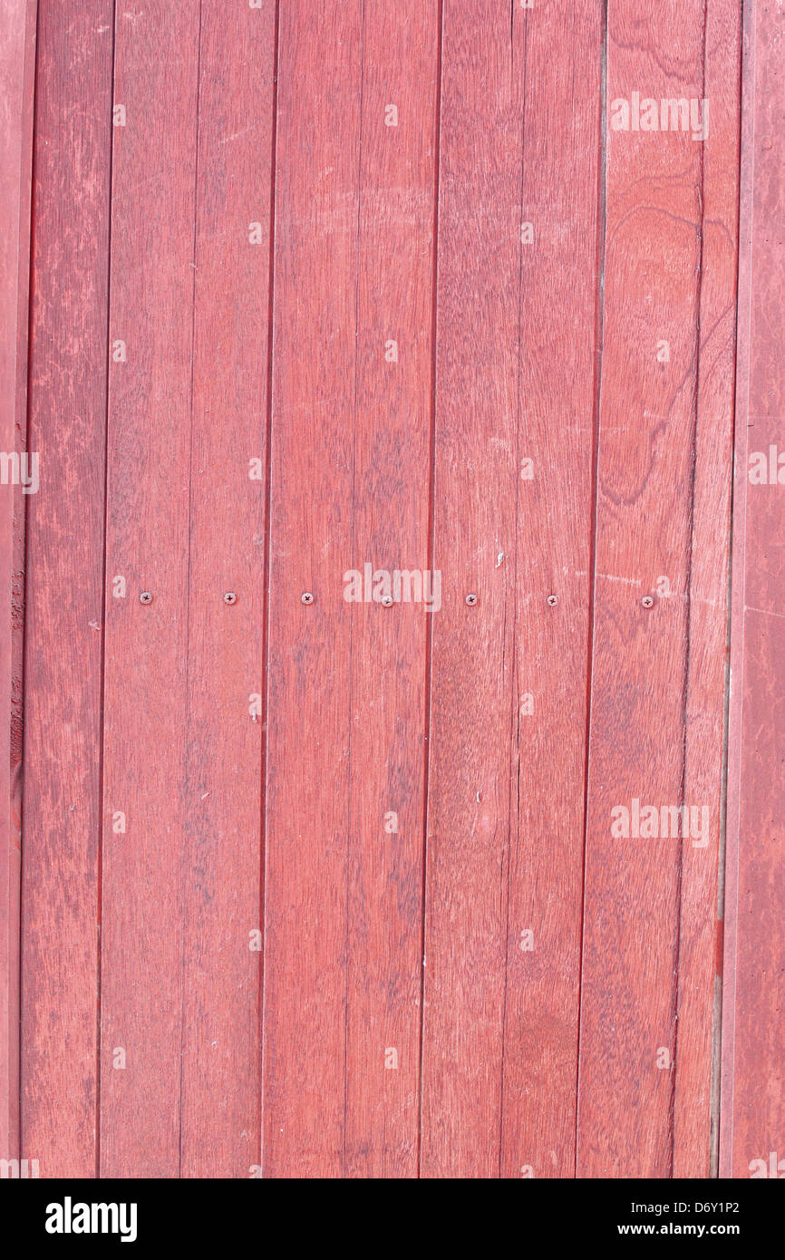 Legno rosso è la porte in case di legno. Foto Stock