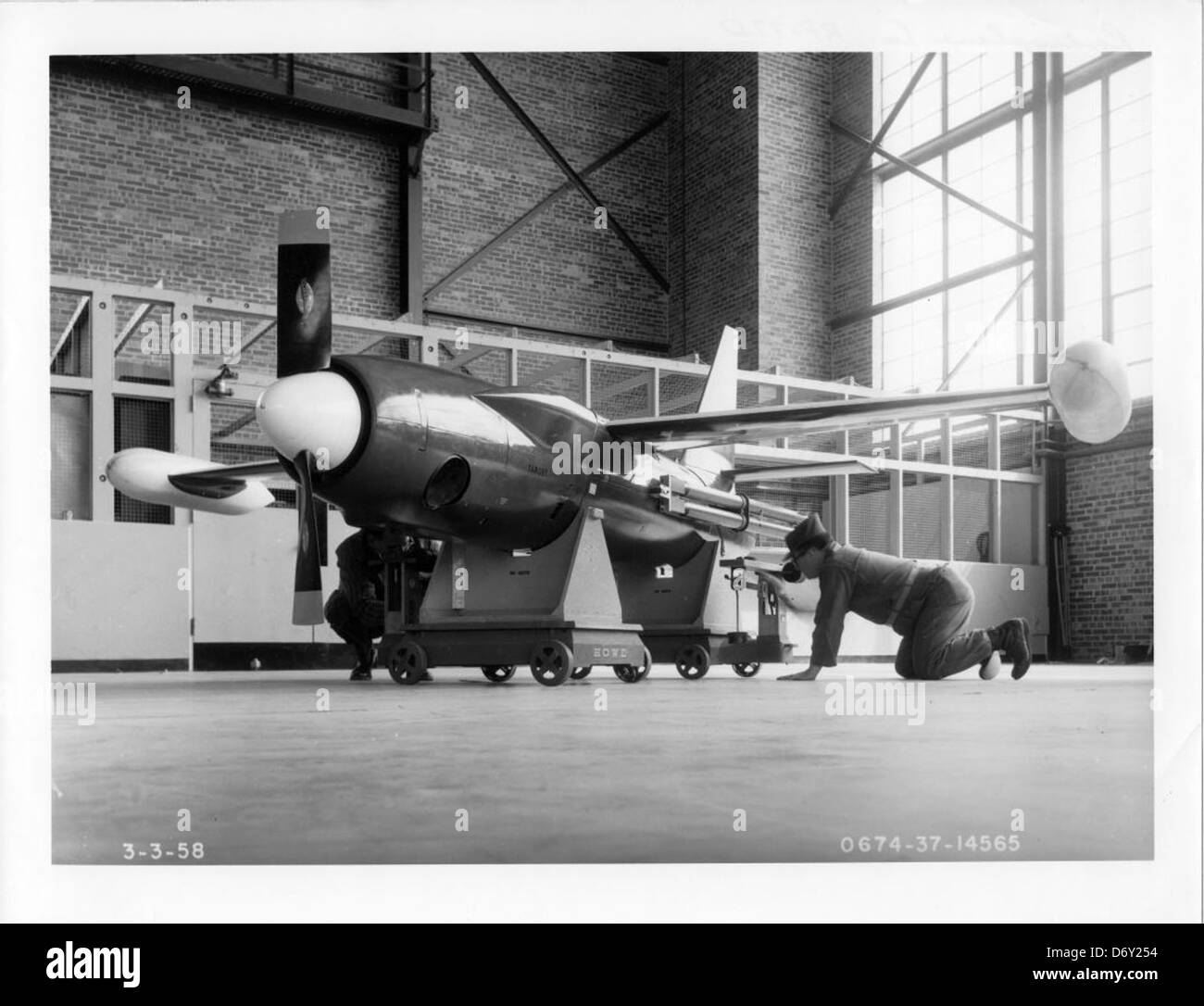 Questa immagine mostra il Radioplane RP-77D, un drone turbo-prop sviluppato dalla Ryan Aeronautical alla fine degli anni '1950 L'RP-77D è stato utilizzato per la pratica bersaglio dalle forze armate statunitensi e ha contribuito allo sviluppo della tecnologia dei droni. Foto Stock