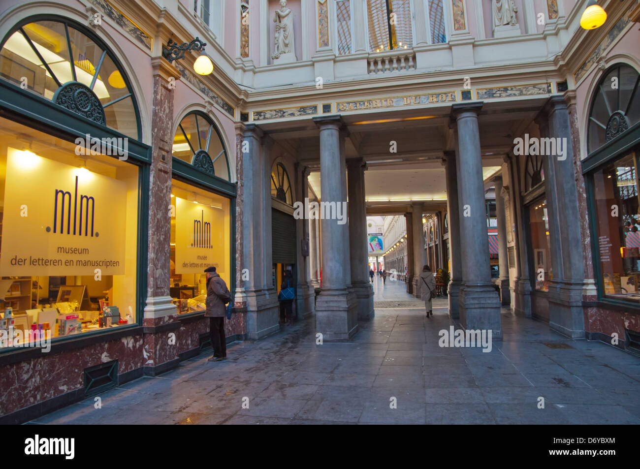 MLM Musee des lettres et Manusscrits lettera manoscritta e museo interno esterno Galeries Royales Saint-Hubert Bruxelles Belgio Foto Stock