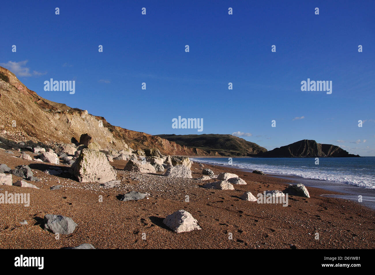 Una vista di Worbarrow Bay su Jurassic Coast Foto Stock