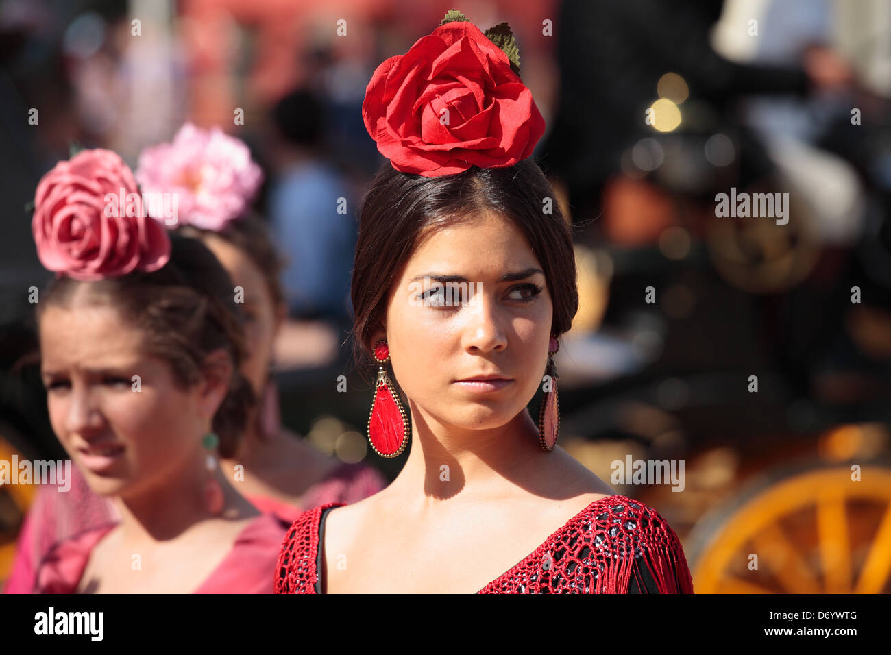 Giovane ragazza di flamenco a Feria de Abril di Siviglia, Spagna. Foto Stock
