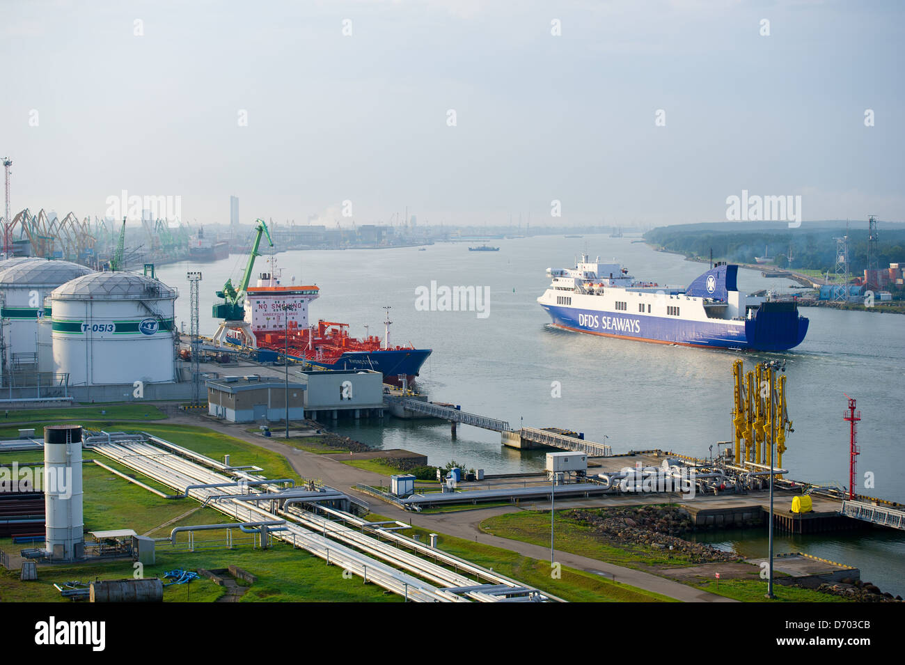 DFDS SEAWAYS nave OPTIMA entrando in porto di Klaipeda su agosto 26, 2012 Klaipeda, Lituania. Foto Stock