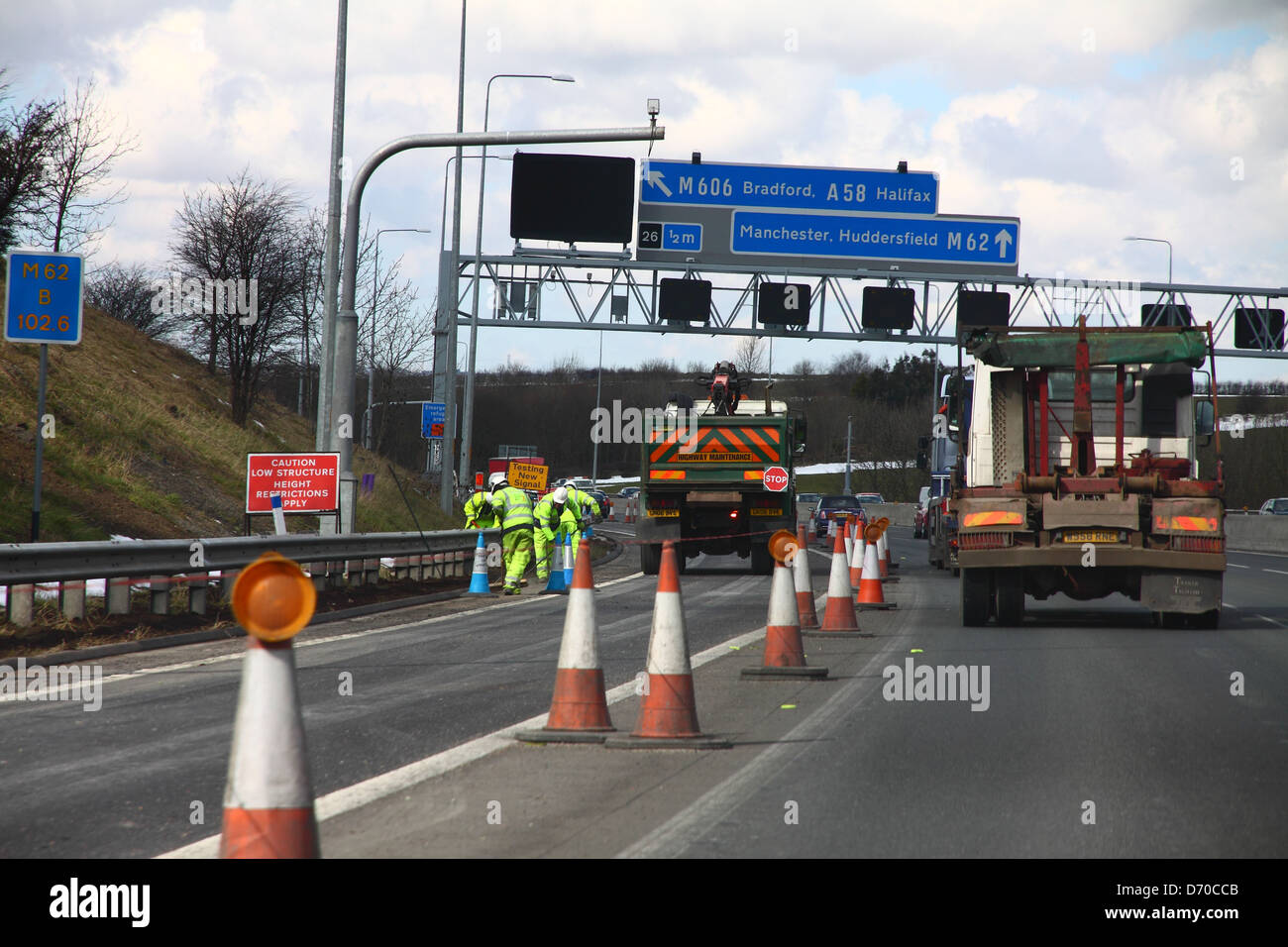 Lavori stradali lungo l'autostrada M62 nel West Yorkshire Foto Stock