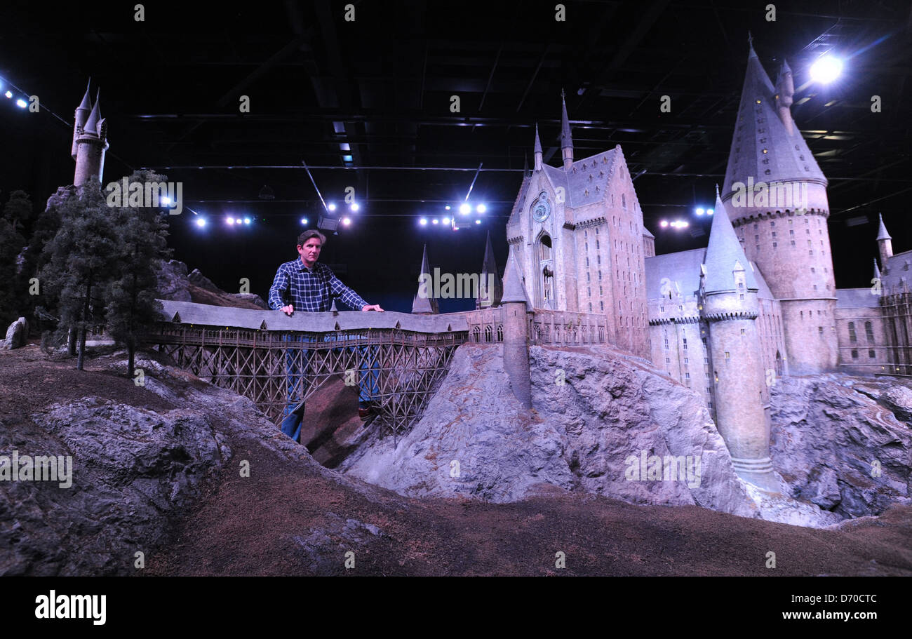 La realizzazione di Harry Potter - il castello di Hogwarts modello in scala di visualizzazione multimediale tenutasi a Warner Bros Studios Londra Londra, Inghilterra - Foto Stock