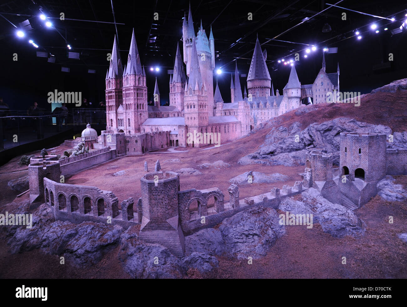 La realizzazione di Harry Potter - il castello di Hogwarts modello in scala di visualizzazione multimediale tenutasi a Warner Bros Studios Londra Londra, Inghilterra - Foto Stock