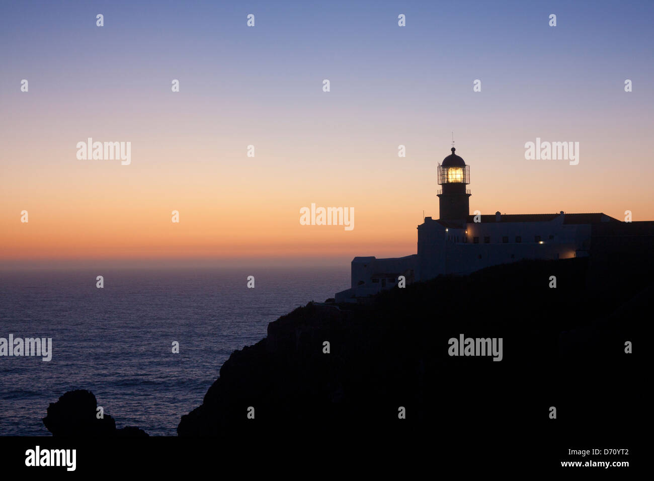 Cape St Vincent Cabo de Sao Vicente faro al tramonto vicino a Sagres Algarve Portogallo Foto Stock