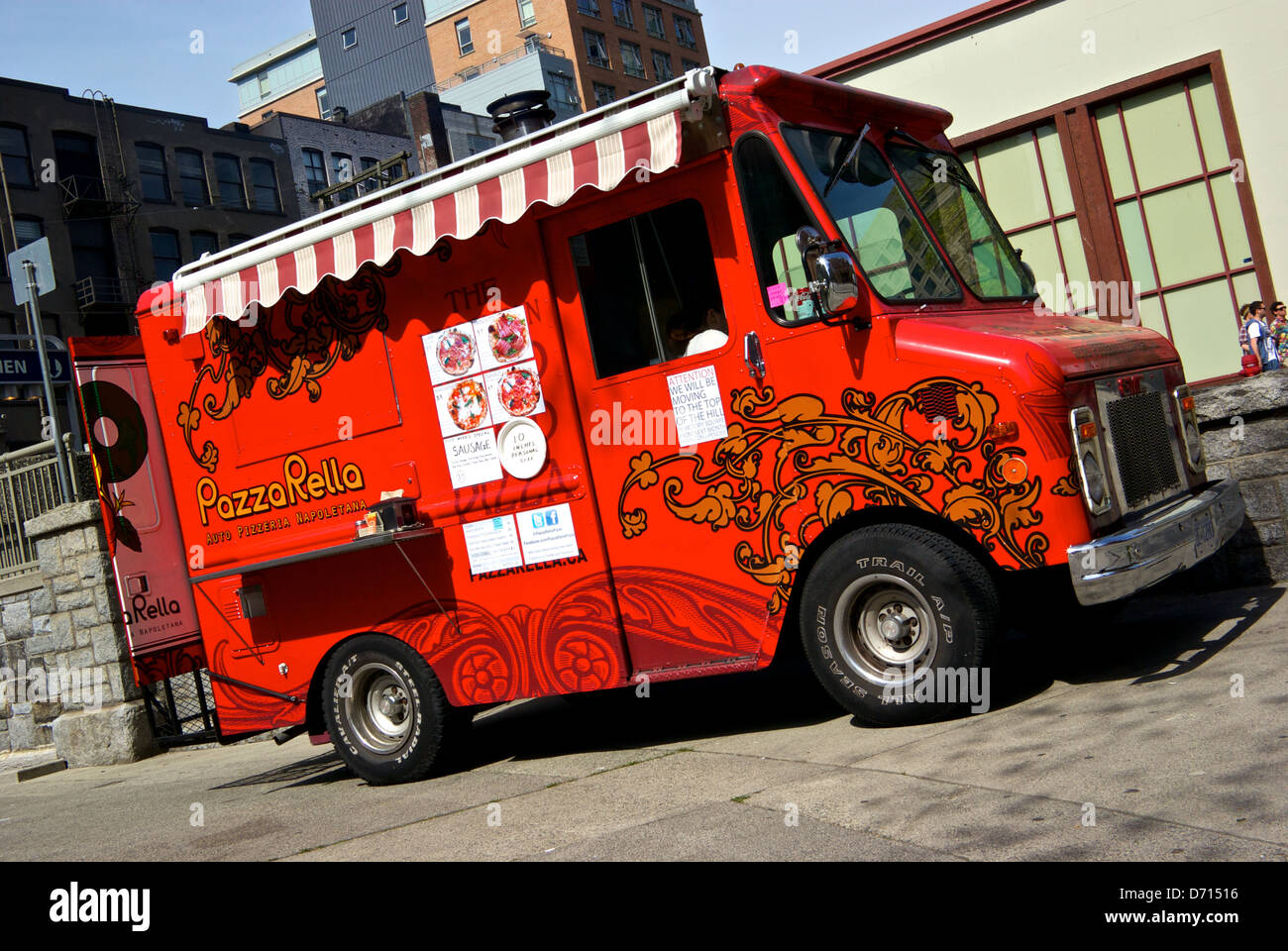 Pizza food truck immagini e fotografie stock ad alta risoluzione - Alamy
