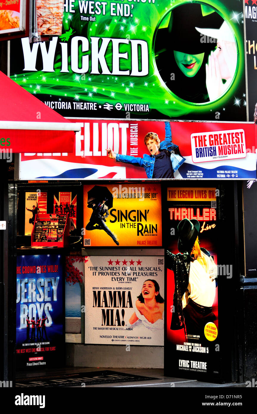 Londra, Inghilterra, Regno Unito. Theatre Ticket kiosk nella West End Foto Stock