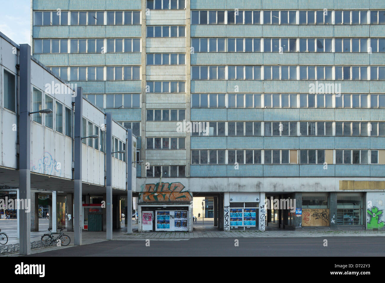 Magdeburgo, in Germania, il Blauer Bock retro del residence hall nel centro della città Foto Stock