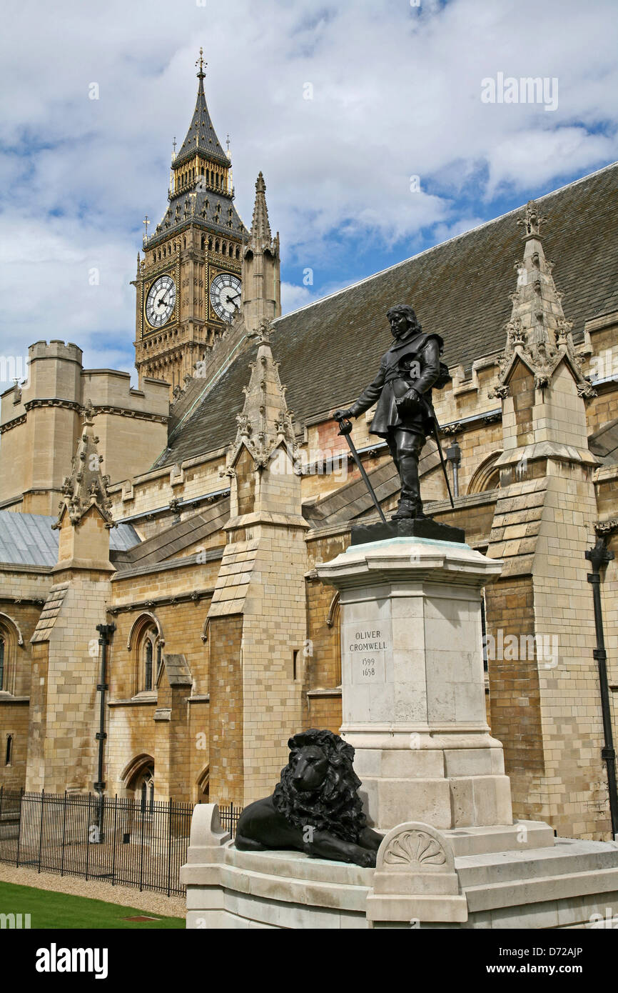 Oliver Cromwell statua presso British del Palazzo del Parlamento Foto Stock