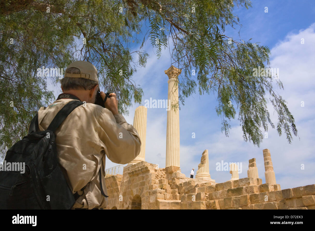 Fotografare turistiche rovine Romane di Uthina, Tunisia Foto Stock