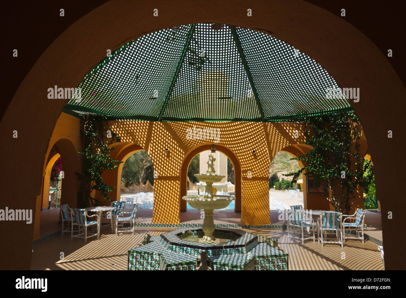 Casa a cupola, il Deserto del Sahara, Ksar Ghilane, Tunisia Foto Stock