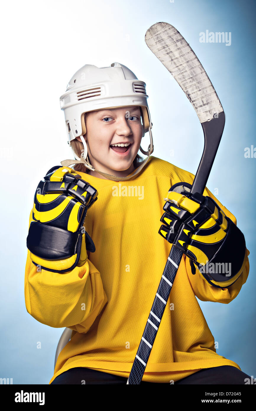Ritratto di una femmina adolescente giocatore di hockey Foto Stock