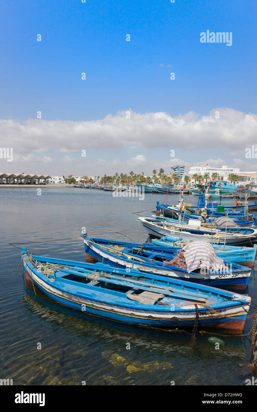 Barche da pesca nel porto di Mahdia, Tunisia Foto Stock