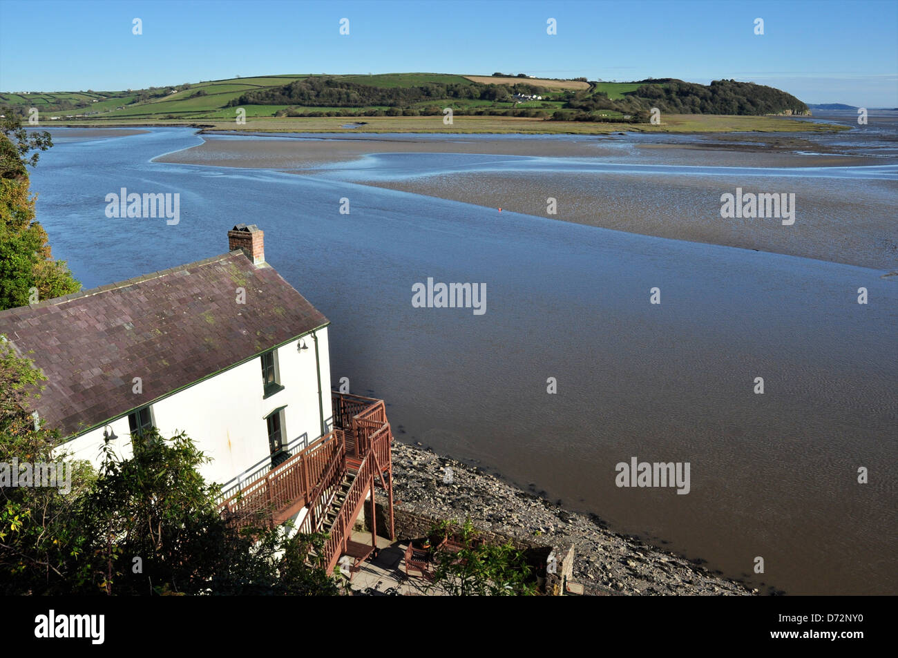 Dylan Thomas Boathouse e fiume Taf, Laugharne, Carmarthenshire, Galles Foto Stock