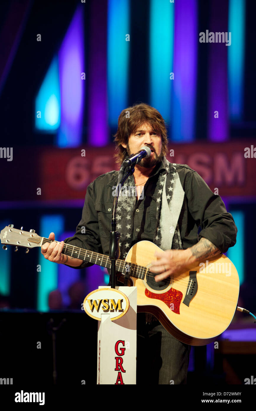 Billy Ray Cyrus esegue al Grand Ole Opry, Nashville, Tennessee, Stati Uniti d'America Foto Stock