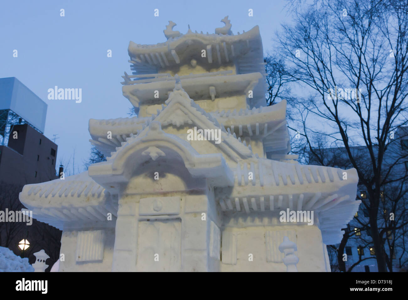Scultura di neve del tempio, Sapporo Snow Festival, Sapporo, Hokkaido, Giappone Foto Stock