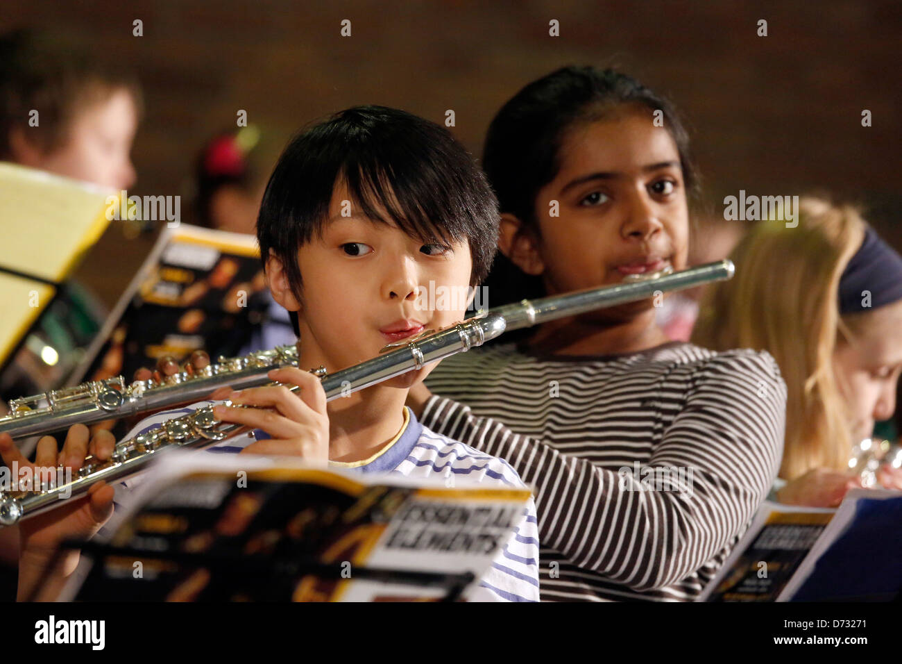 Bochum, Germania, cantare Giorno della canzone, la scuola dei bambini a causa dell'orlo-scuola di musica presso la Chiesa di Cristo Foto Stock
