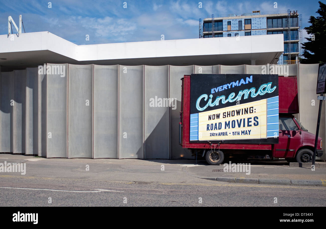 Everyman Cinema Pubblicità van a Kings Cross, London Foto Stock